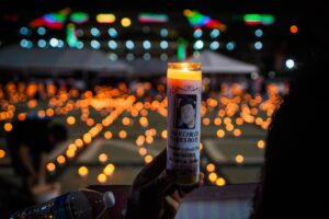 Buscadoras en Culiacán encienden 5 mil veladoras por desaparecidos