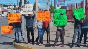 Entre protestas contra Adán Augusto, Andrea Chávez rinde informe