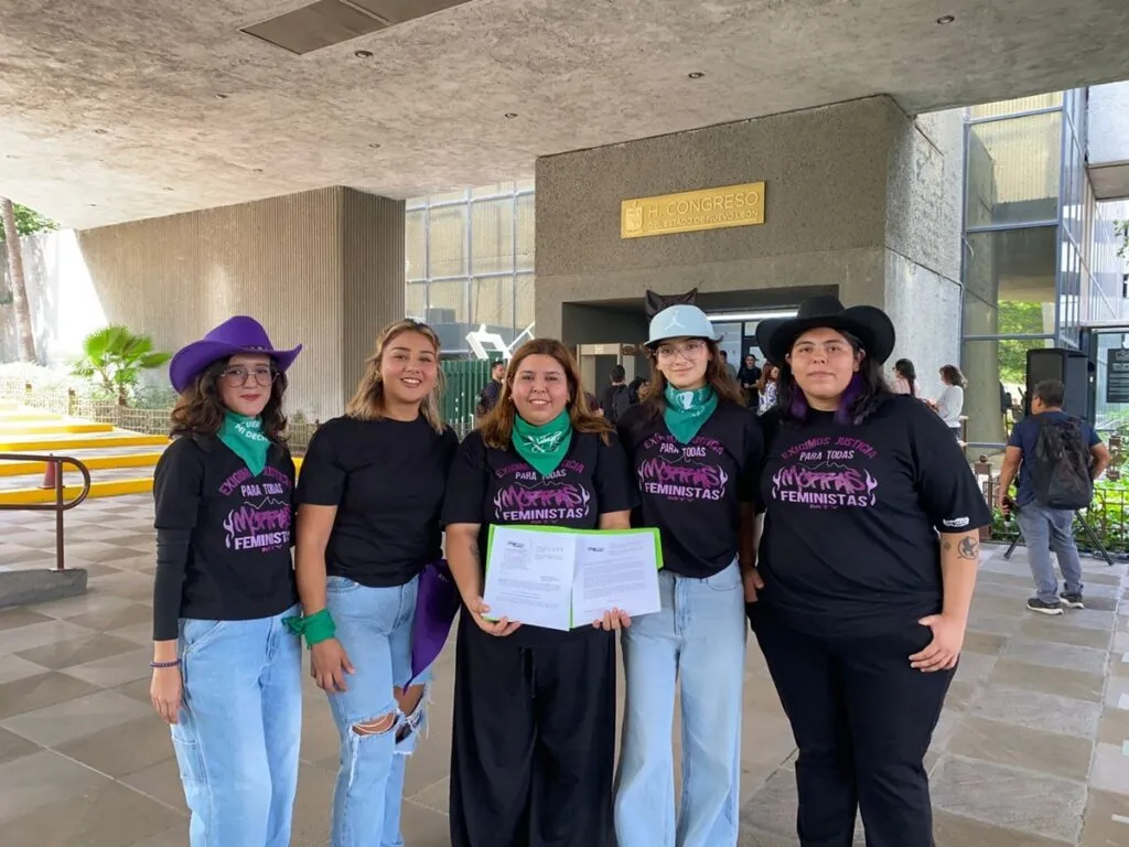 Feministas plantean despenalización del aborto en Nuevo León