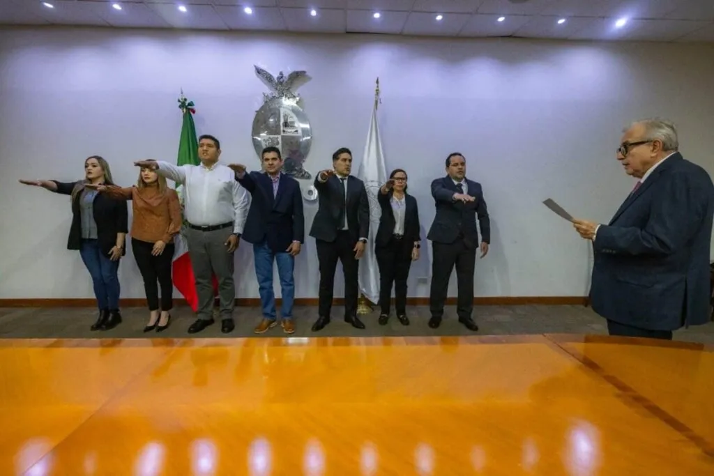 Gobernador Rocha Moya hace nuevos nombramientos en su gabinete