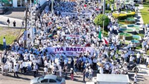 Marchan en Culiacán contra escalada de violencia en la entidad