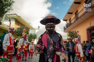 Banco Azteca promueve inclusión cultural en Máscaras Danzantes 2025