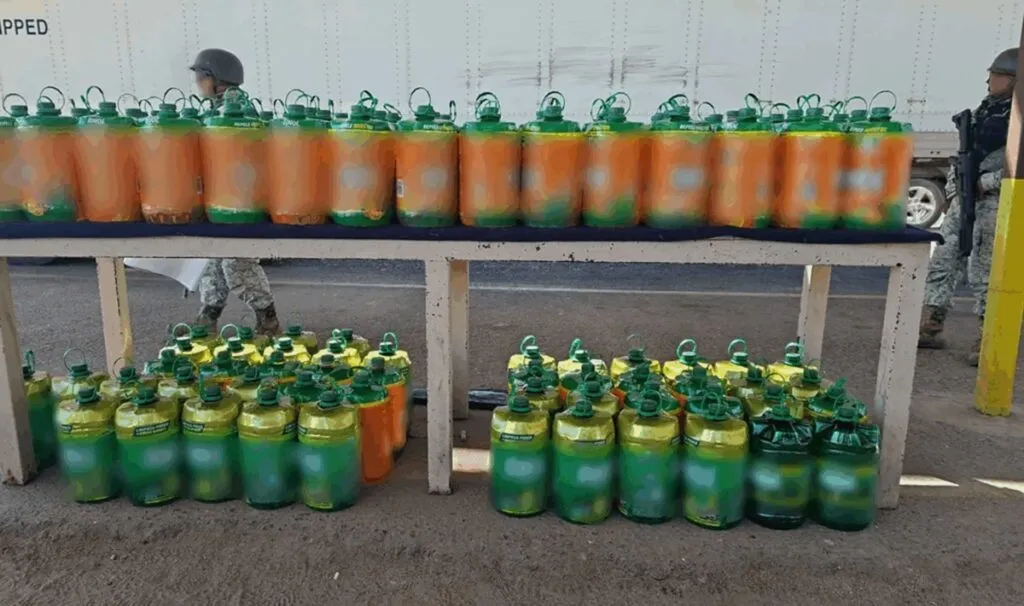 Guardia Nacional asegura metanfetamina líquida en Sonora