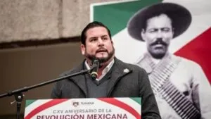 Alcalde de Tijuana amaga con demandar a medios que publican citatorios de la FGR