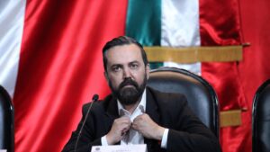 Denuncian a Arturo Ávila Anaya por presuntas amenazas de muerte