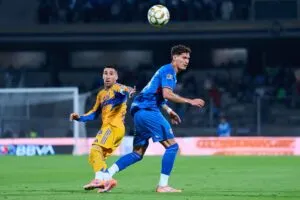 Afición de Cruz Azul lanza grito homofóbico contra Nahuel Guzmán