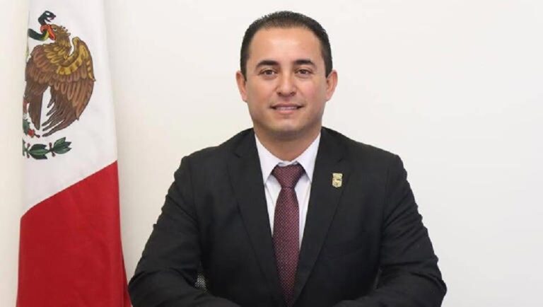 Revocan visa a José Luis Dagnino, alcalde de San Felipe, BC