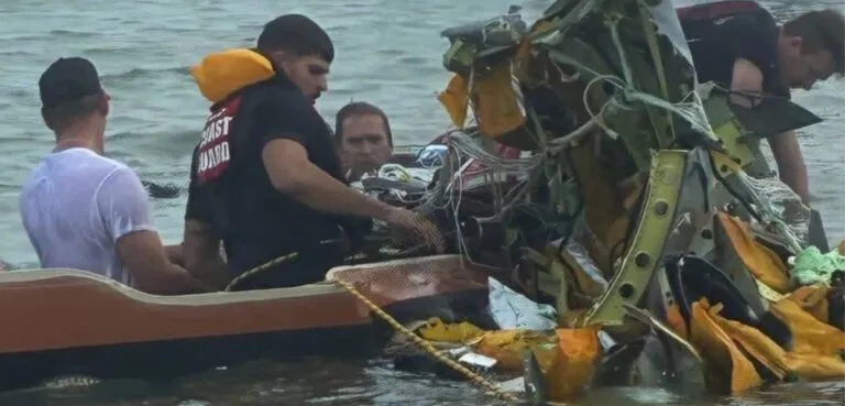 Repatrían cuerpos de fallecidos en accidente aéreo en Texas