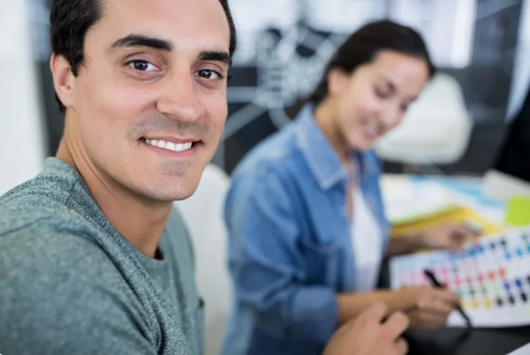 Empresario lagunense Nesim Issa Tafich transforma la inserción laboral juvenil