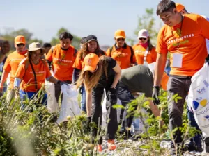 Samuel García y Mariana Rodríguez lideran Récord Guinness