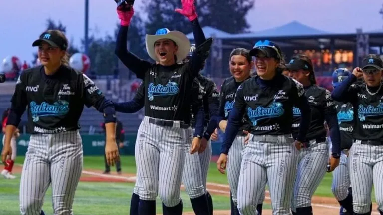 Sultanes Femenil hace historia coronándose en la Liga Mexicana de Softbol