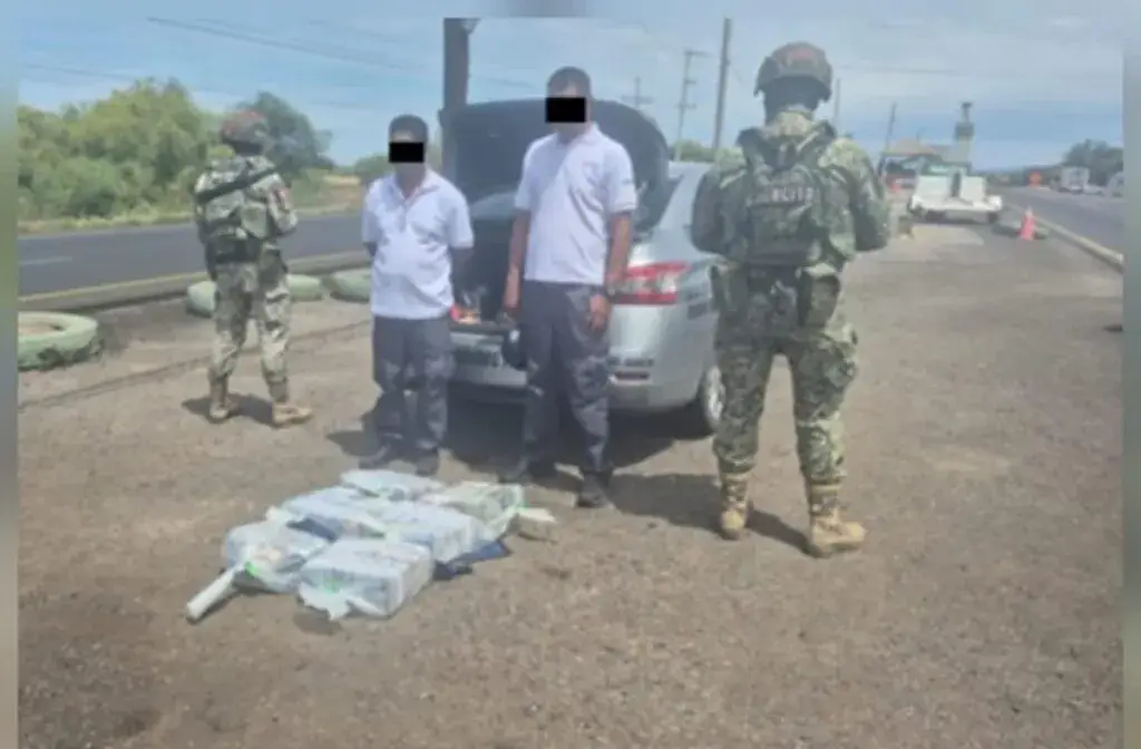 Detienen a hombres con posesión de 20 mdp en Sinaloa