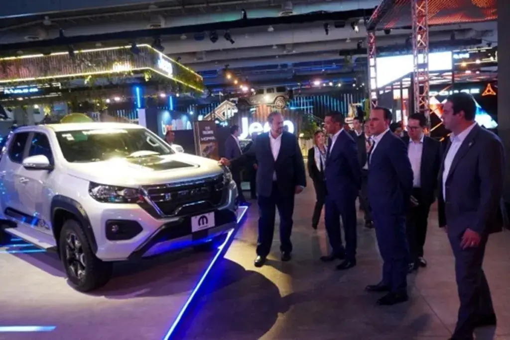 En Coahuila fabricamos las mejores camionetas del mundo: Manolo