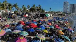 Playas de Sinaloa registran una gran afluencia de turistas esta Semana Santa