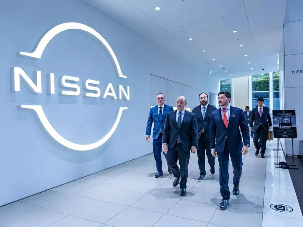 Samuel García logra récord “fuera de serie” en inversión en gira por Asia