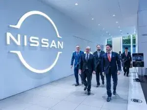 Samuel García logra récord “fuera de serie” en inversión en gira por Asia