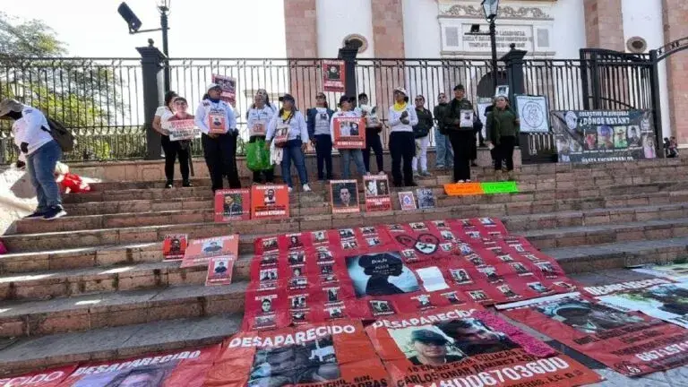Madres marchan en Culiacán por desaparecidos previo al 10 de mayo