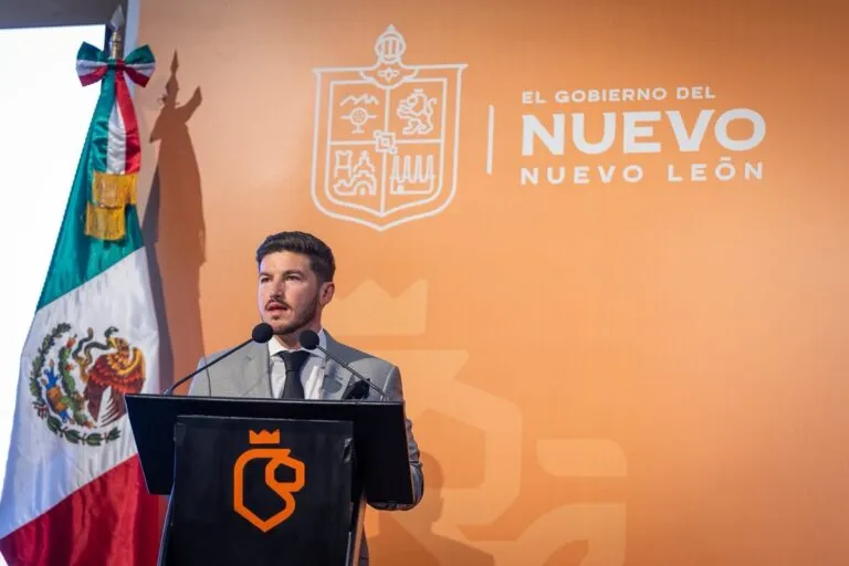 Tesla, en pausa, pero hay 420 proyectos en NL: Samuel García
