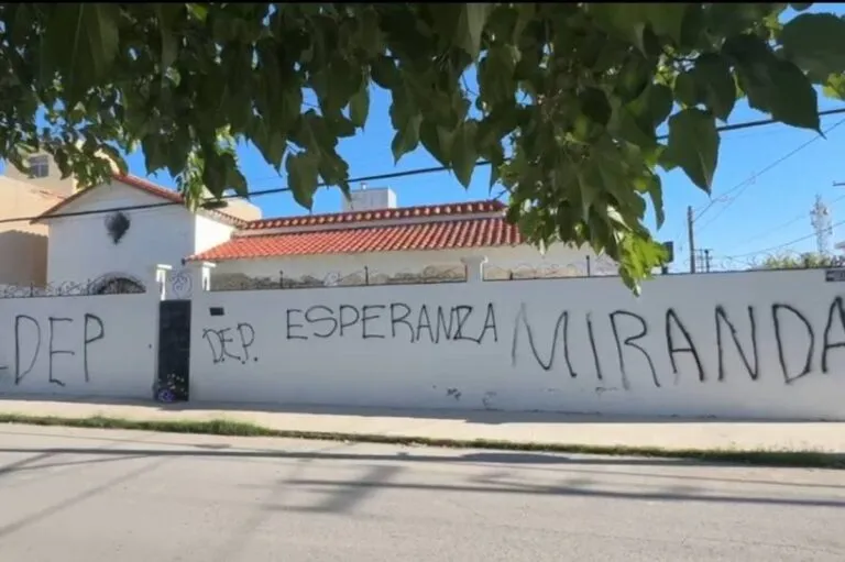 Vandalizan casa de Javier Corral en Ciudad Juárez