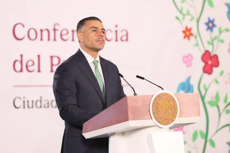 Harfuch revela presunta alianza financiera entre CJNG y Los Chapitos
