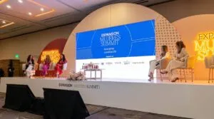 Liderar es servir y el networking es reciprocidad: Elena Alti en el Expansión Mujeres Summit 2026