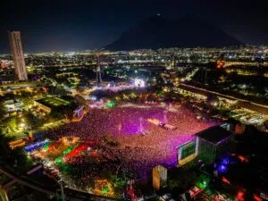 Más de 150 mil personas vibran en el Fan Fest con Grupo Firme