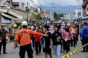 Sismo de magnitud 6.7 sacude Indonesia y activa monitoreo regional