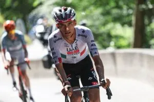 Isaac del Toro mantiene el podio tras finalizar séptimo en etapa 19