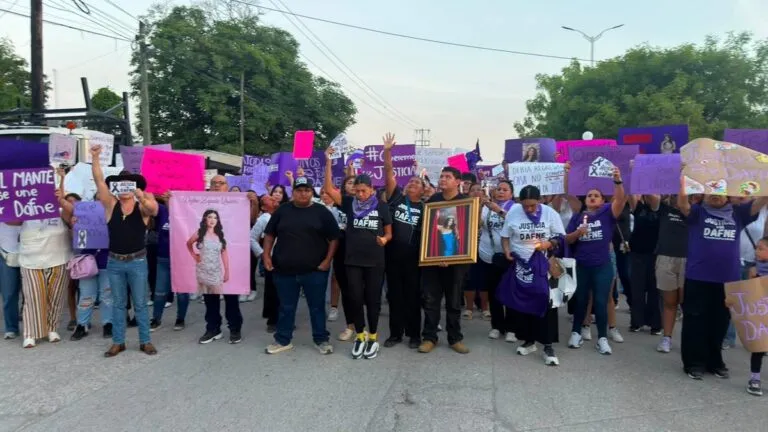 Madre de Dafne encabeza marcha en Tamaulipas para exigir justicia