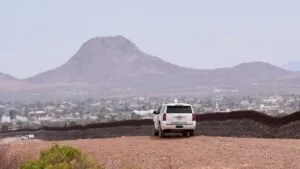 EU comienza obras del muro fronterizo en Arizona con México pese a negativa de pueblos indígenas