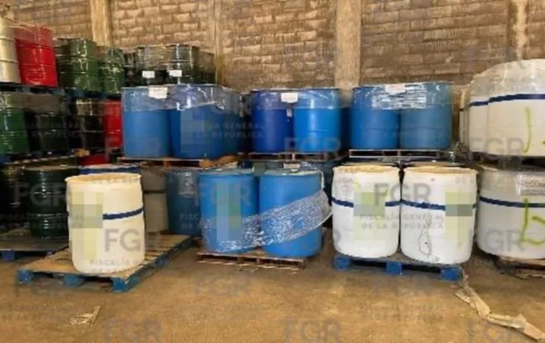 Asegura FGR precursores químicos y armamento en Culiacán