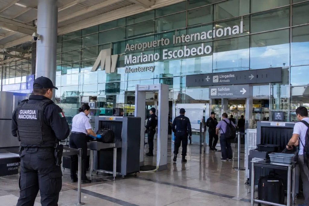 Detienen a pasajero con marihuana en aeropuerto de Monterrey