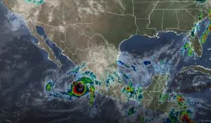 Huracán Simón cambia trayectoria y prevén impacte Sinaloa