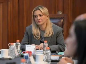 Maru Campos destaca reducción de homicidios dolosos en el estado